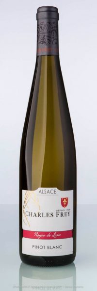 bouteille de vin d'Alsace Pinot blanc Charles Frey