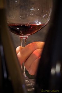 verre de vin rouge contenant du pinot noir